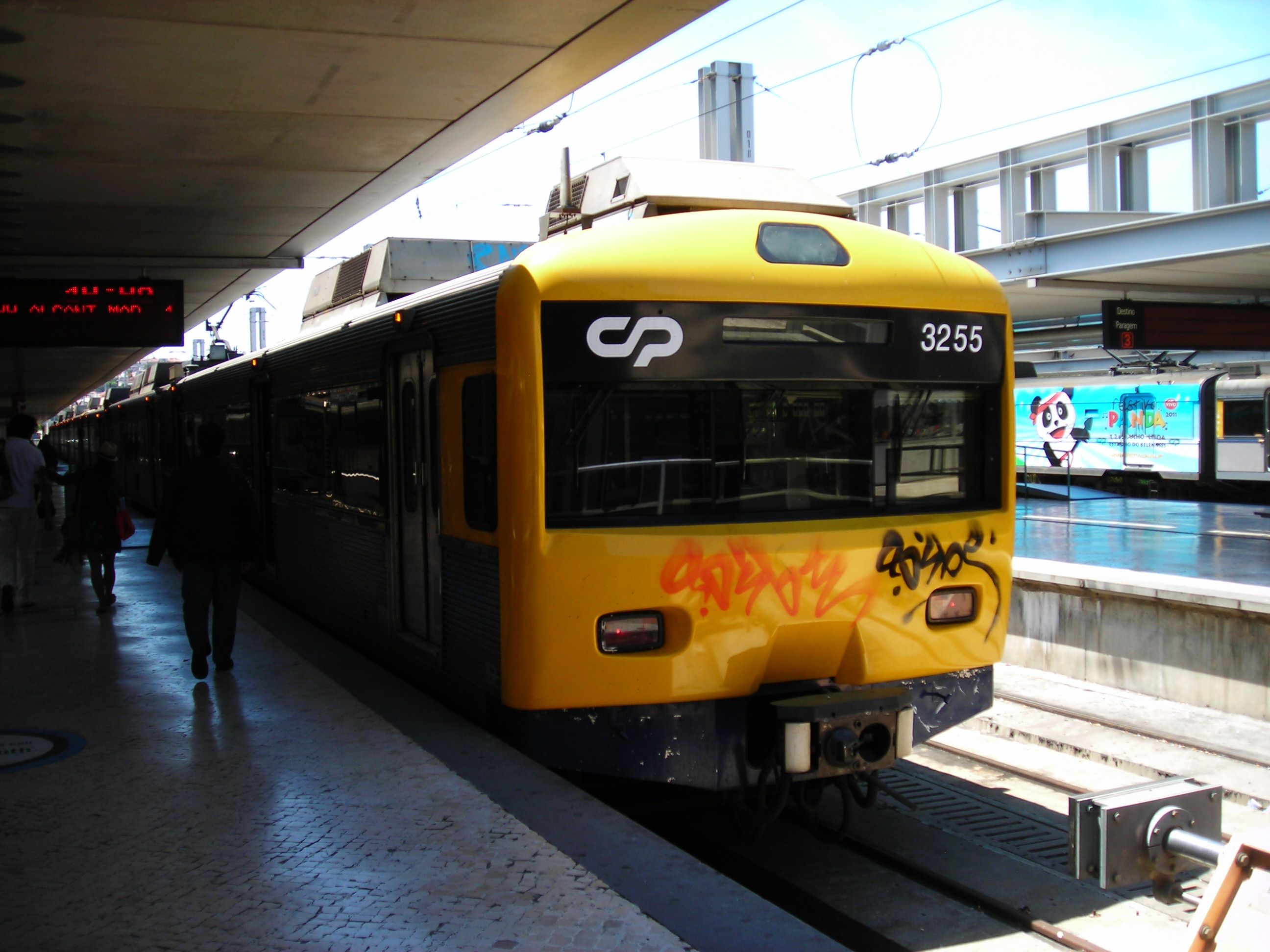 Lisszabon elővárosi vonata a CP Urbanos de Lisboa 